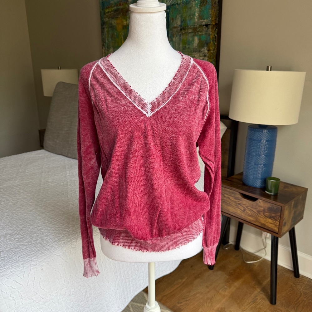 Evereve Roan & Ryan long sleeve top